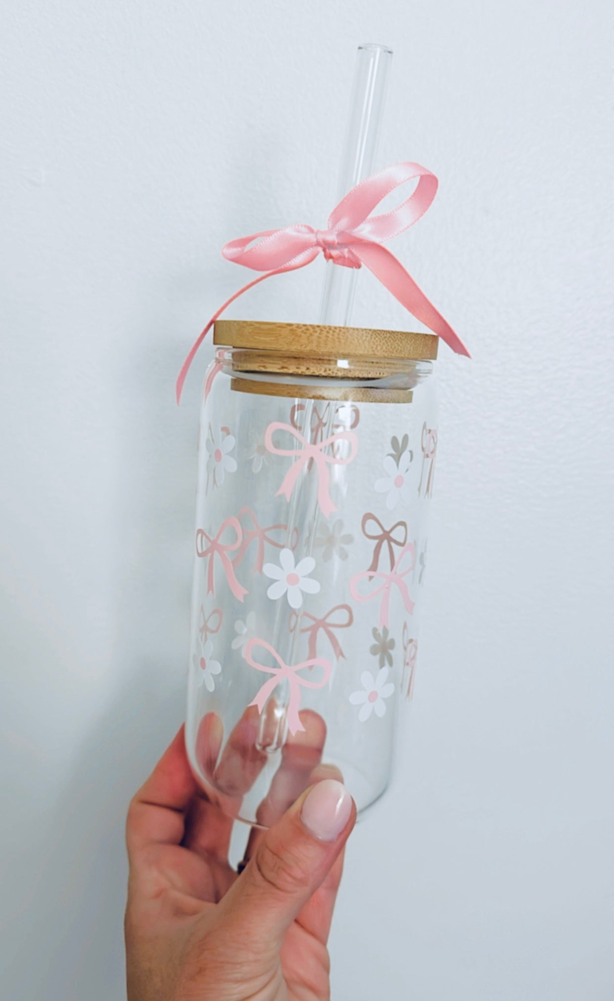 Pink Bows and Flowers Glass With Bamboo Lid & Glass Straw