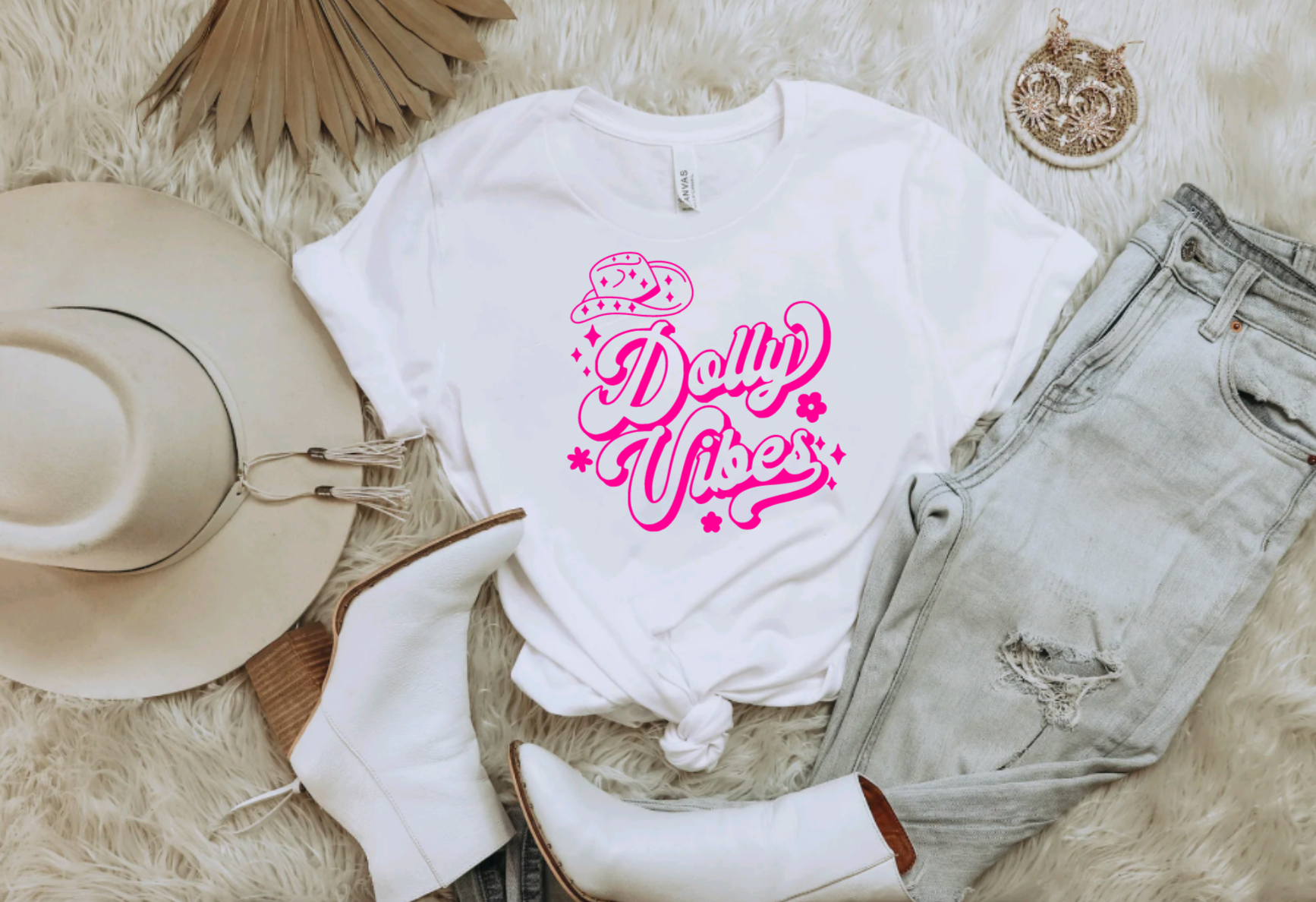 Dolly Vibes Country White Tee