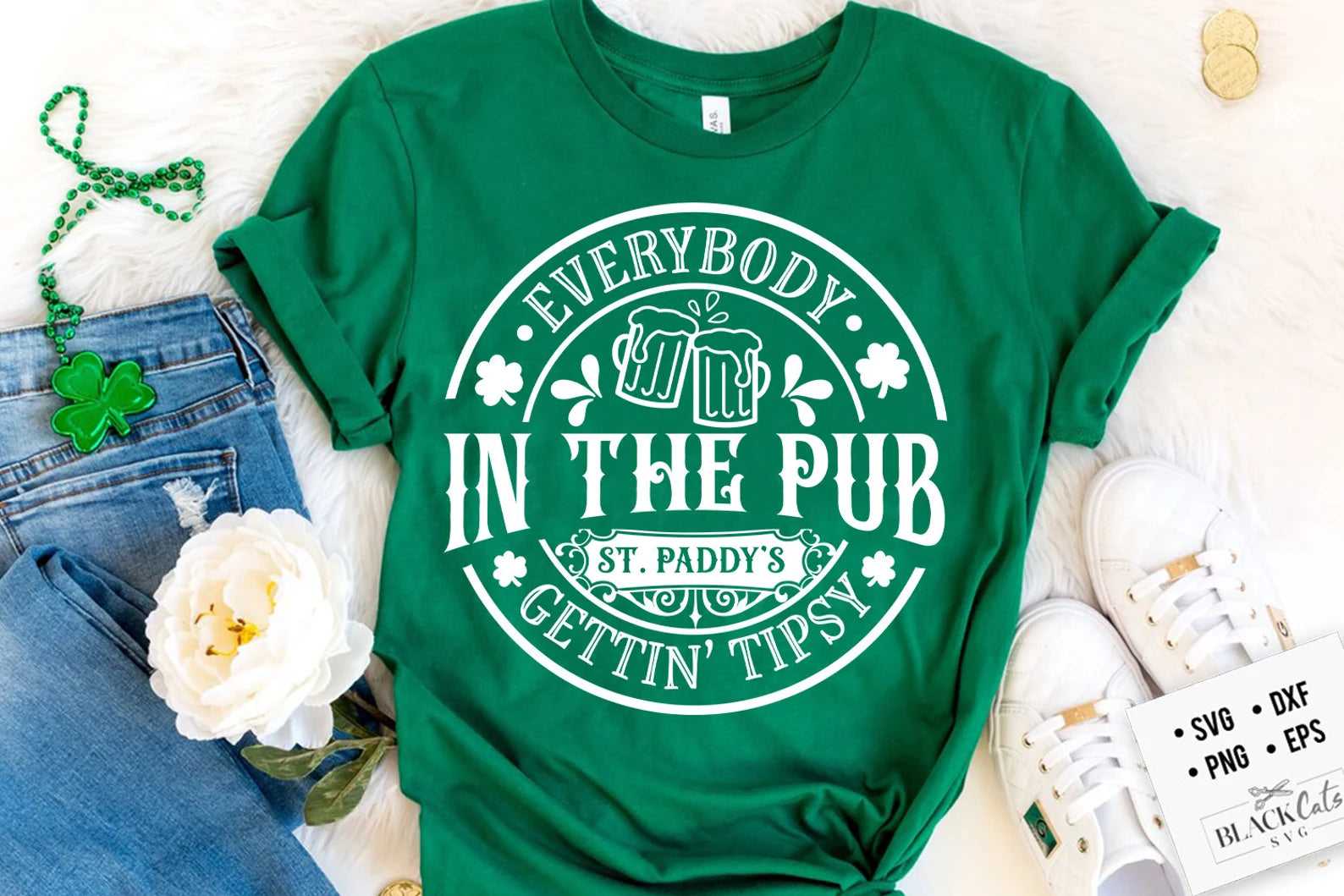 Everybody in the Pub Getting Tipsy St. Patricks Day Green Tee
