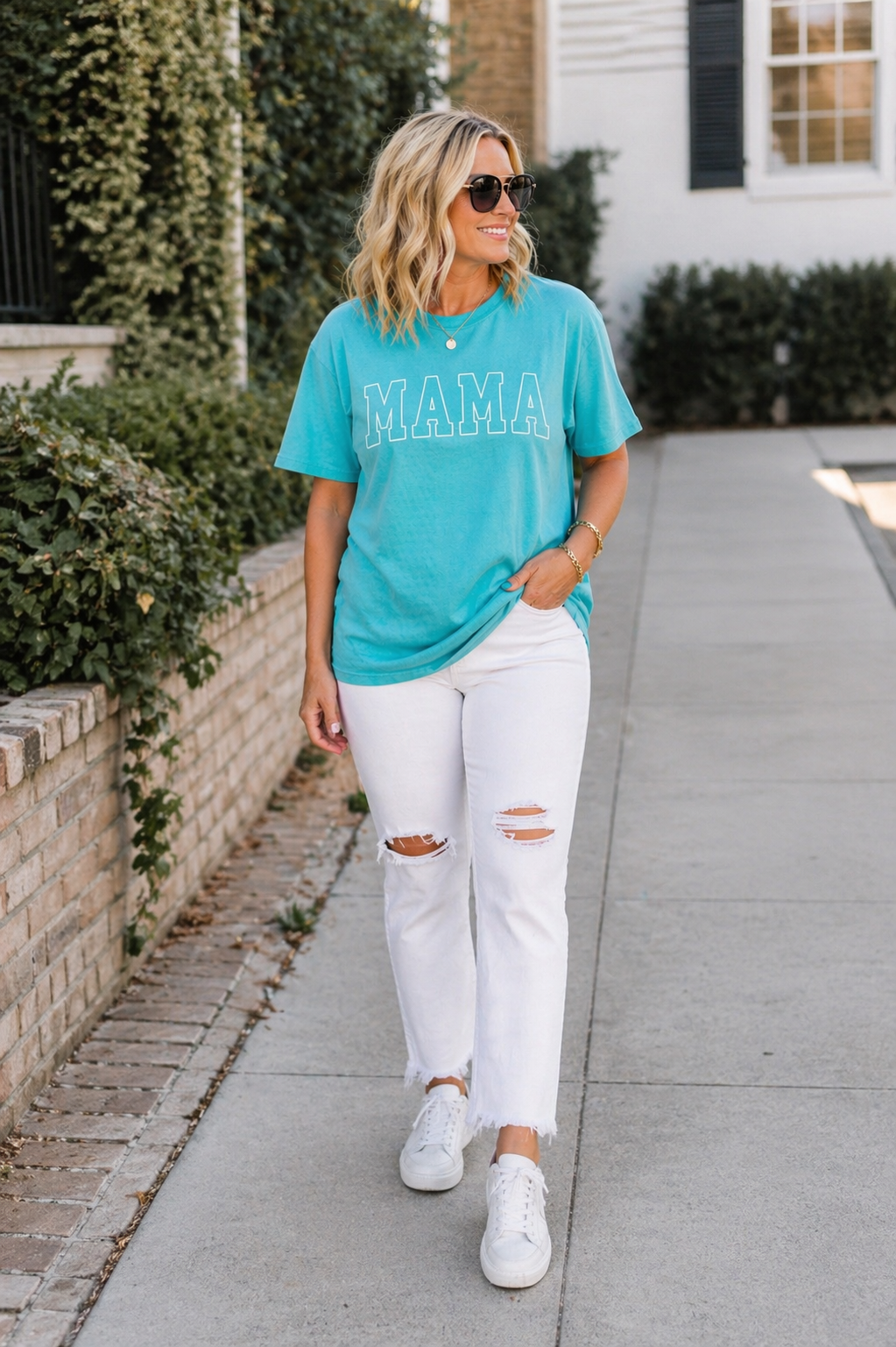 Mama T-Shirt | Trendy Mama Tee | Minimalist Mom Shirt | Vintage Style Mama Shirt | Gift for Mom | Multiple Colors