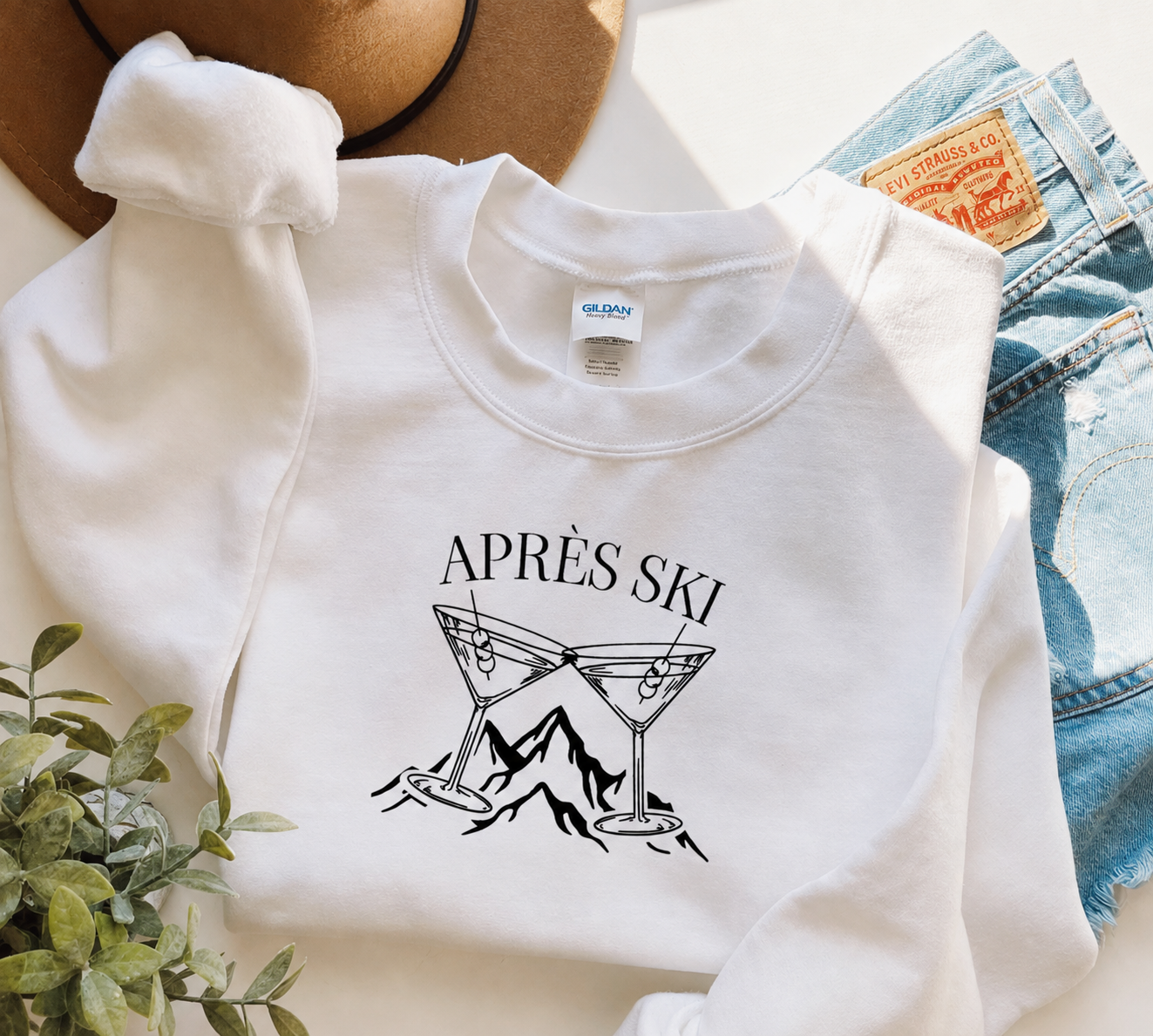 Après Ski Shirt | Ski Trip Shirt | Women's Ski T-Shirt | Après Ski Outfit | Mountain Vacation Tee | Ski Lodge Shirt